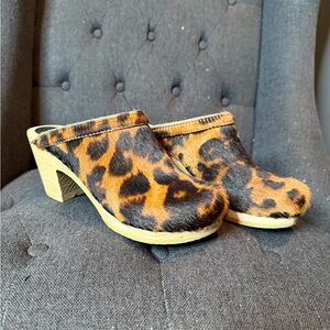 No. 6 Leopard Print Women's Clogs